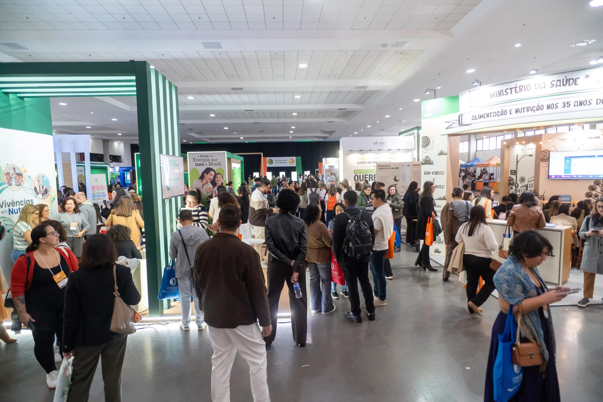 Circulação dos congressistas na Nutri Expo — CONBRAN