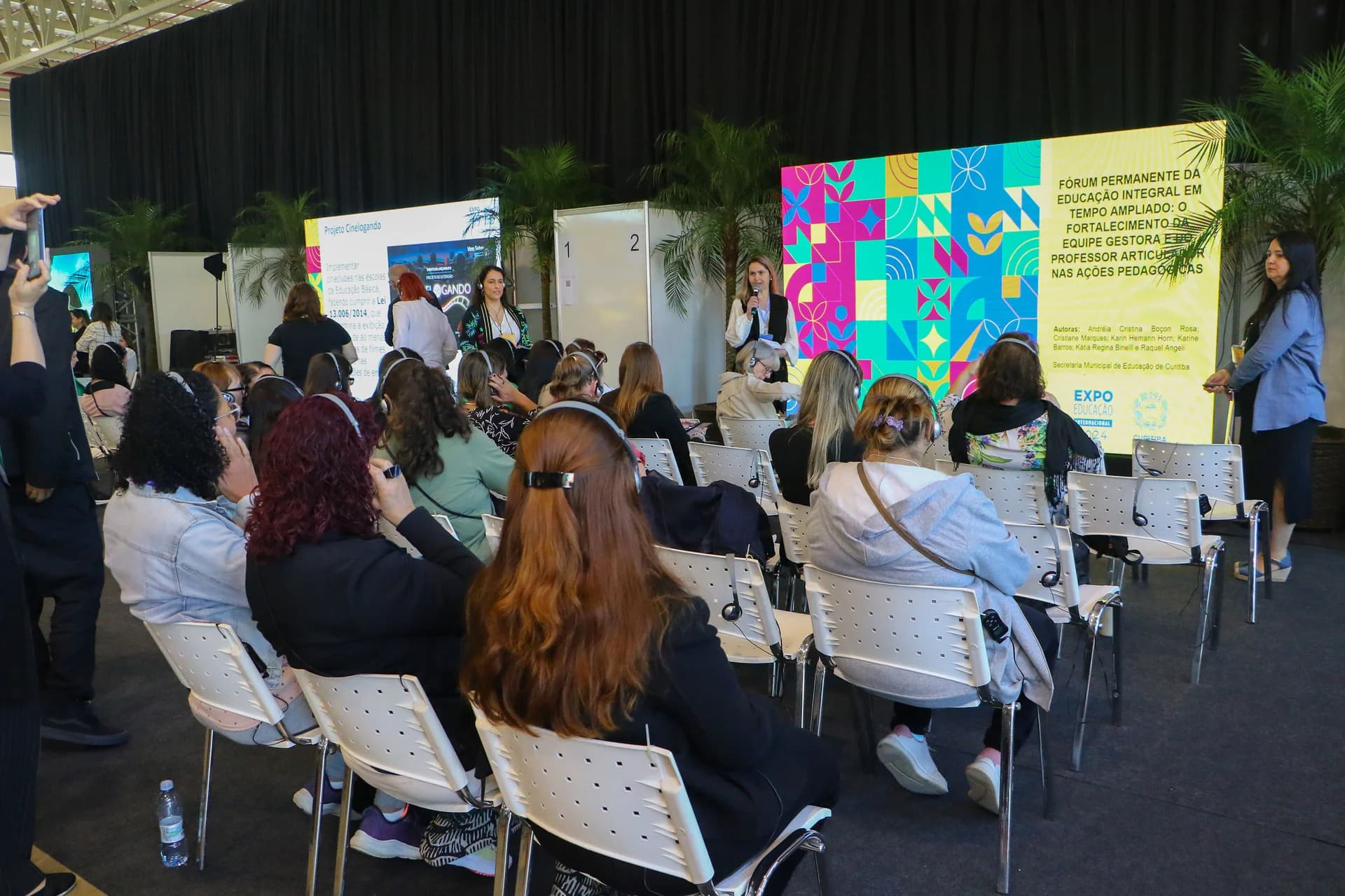 Atividade educativa com participantes — Expo Educação