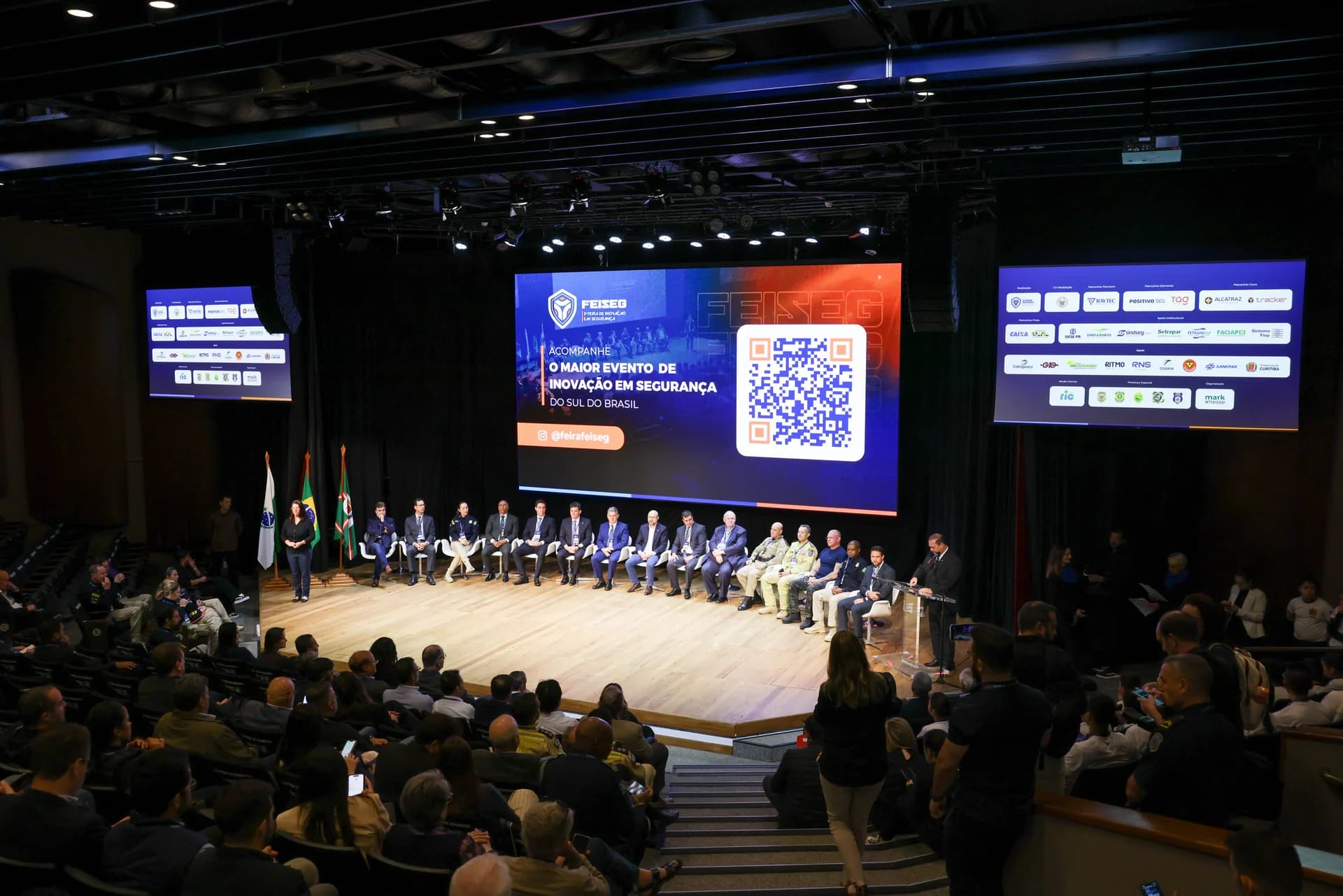 Público acompanhando a programação do fórum — FEISEG