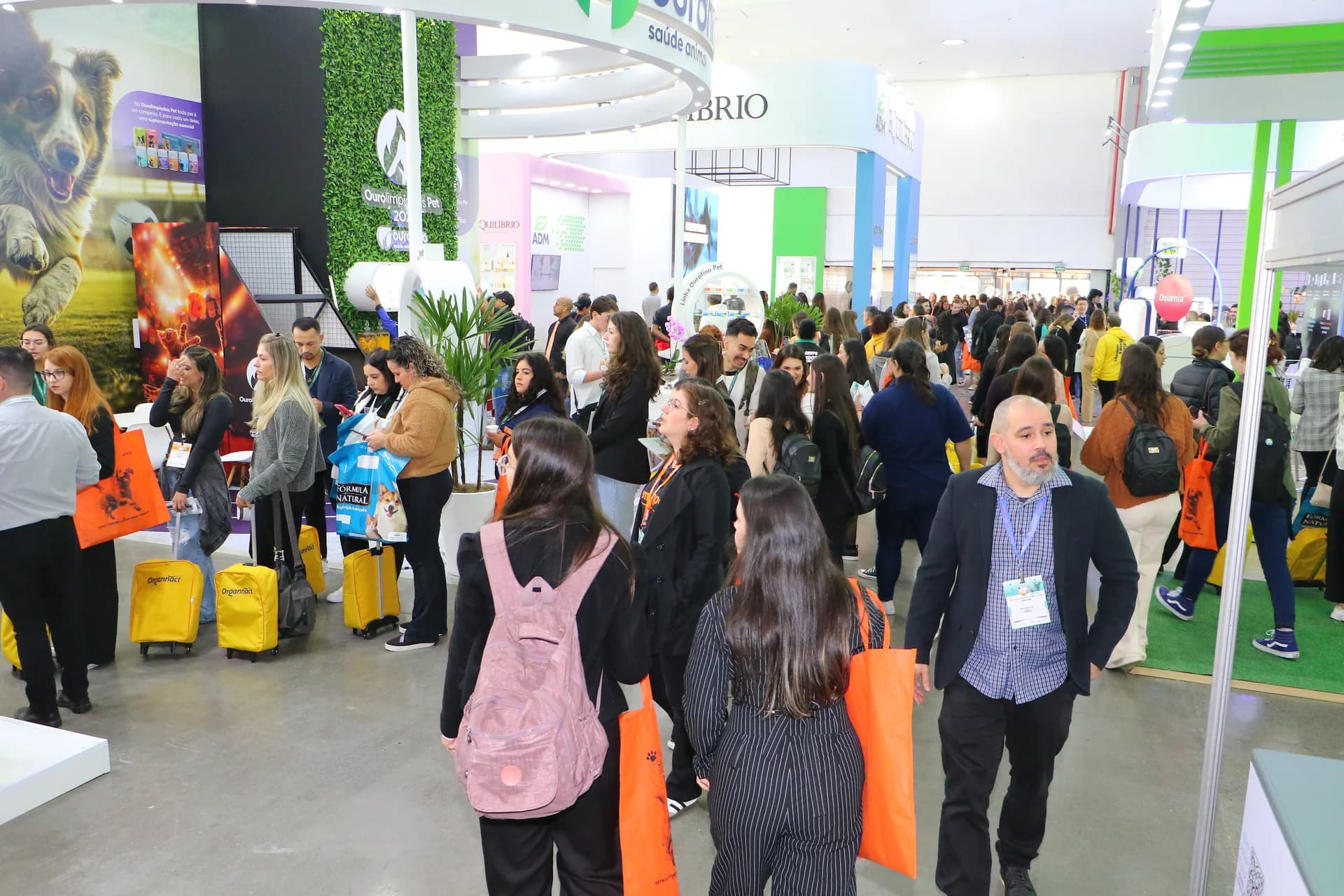 Circulação na feira de produtos veterinários — MEDVEP