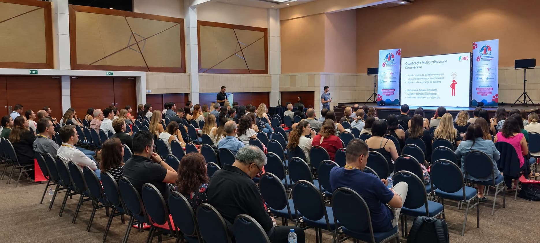 Auditório durante uma apresentação científica — SLDV