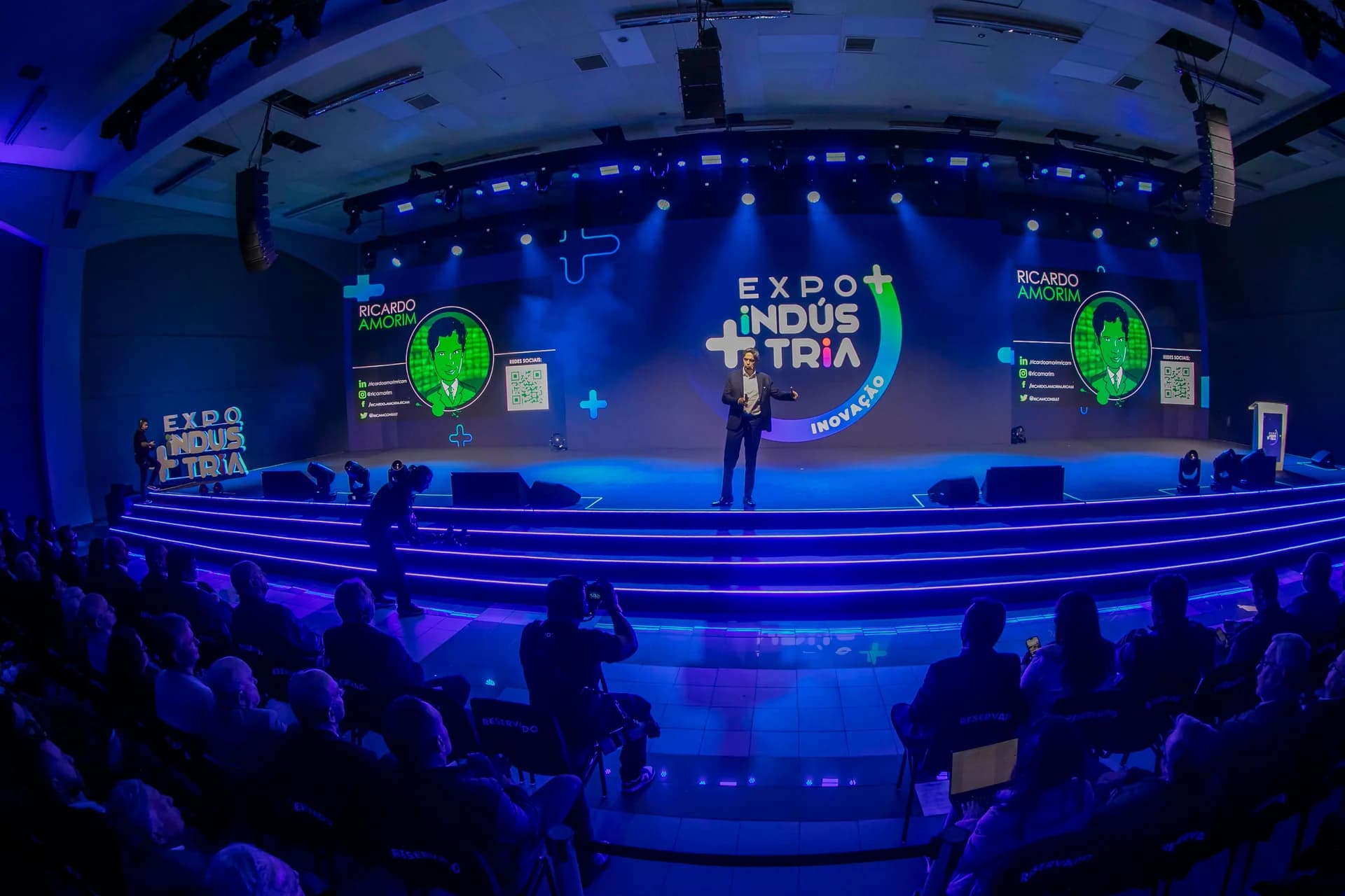 Palco e programação do evento — Expo + Indústria